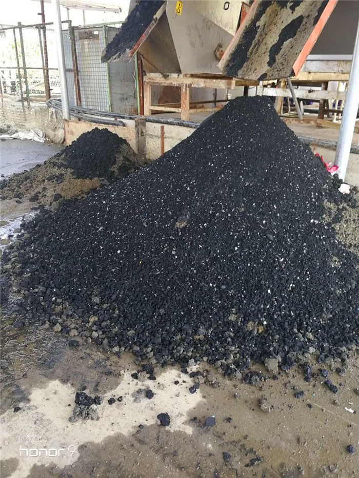 疊螺式污泥脫水機現場調試出泥效果